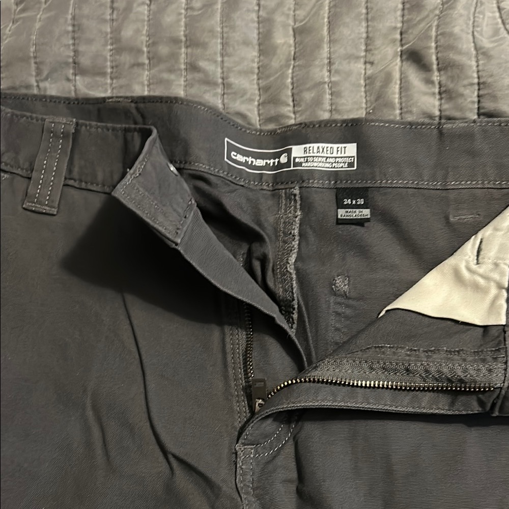Carhartt Gray Cargo Pants with Durable Design